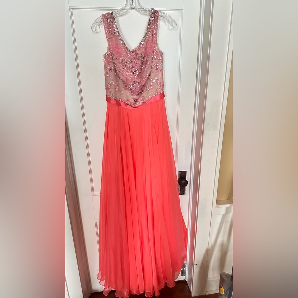 NWT sherri hill formal size 8